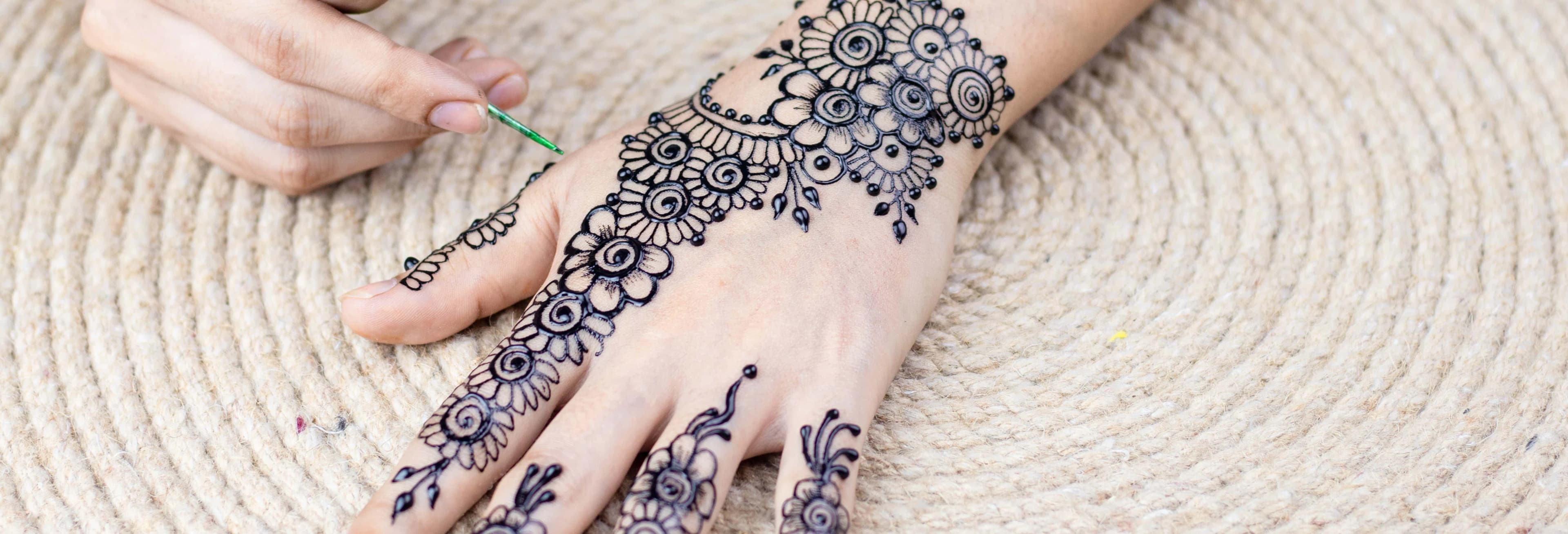 Henna Workshop in Merzouga