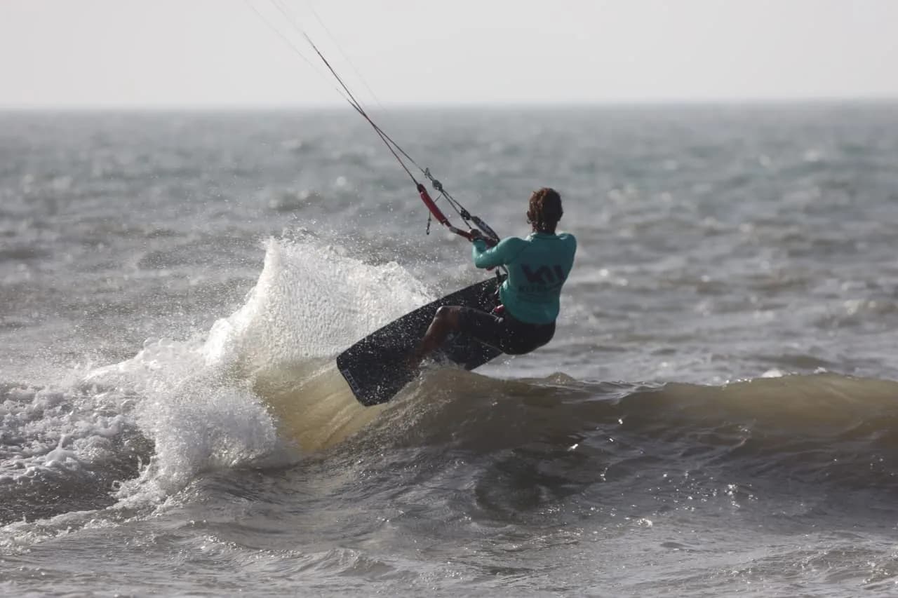 Kitesurf Discovery Session in Essaouira - Image 4